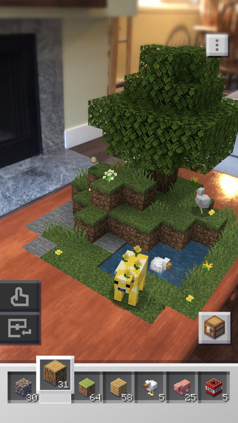 Minecraft Earth Screenshots on iOS 